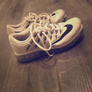 Nike air max women’s 9